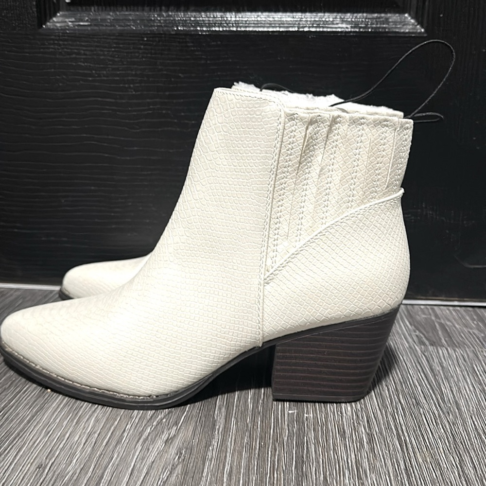 A.N.A Women’s Delco Cream Anaconda Block Heel Booties NWT